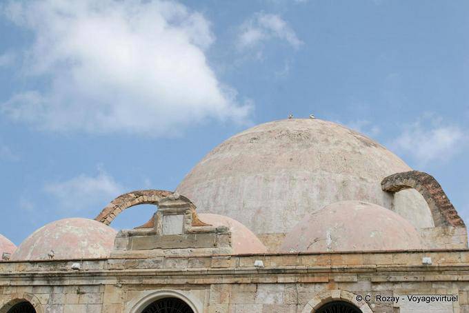 Another view of the dome of the Mosque Yiali Tzami, Chania (τα Χανιά) - Crete, Greece