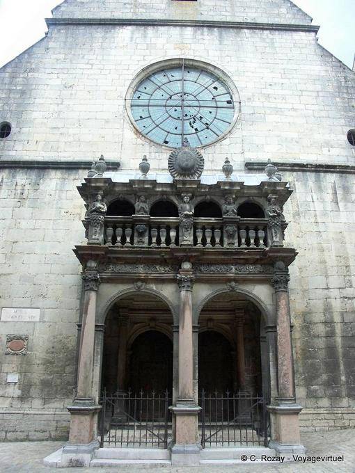 The porch of the chapel of the Arch of college, Dole - France