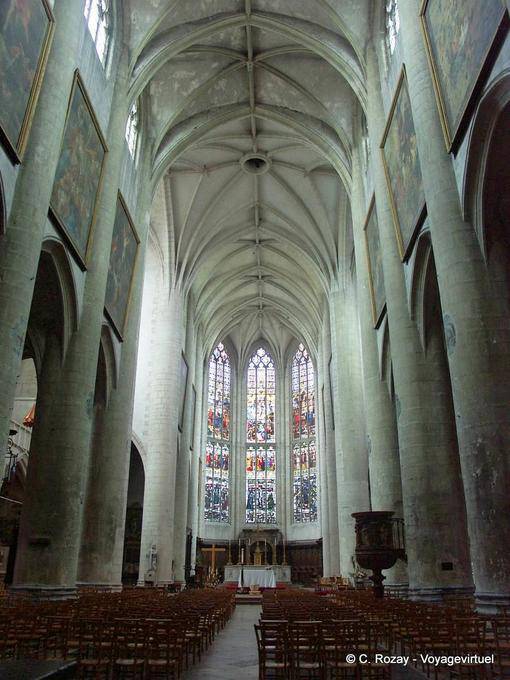 Nave of the Basilica of Our Lady of Dole - France