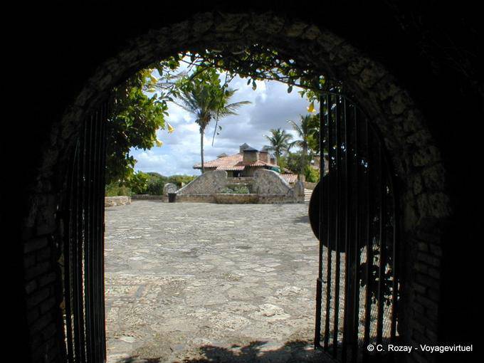 Plot inside view, Altos de Chavon, Dominican Rep.