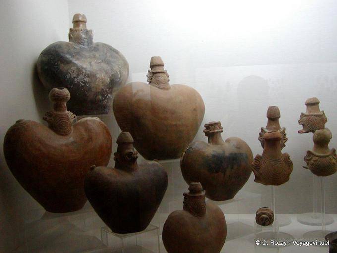 Art Tainos, heart-shaped containers, Altos de Chavon, Dominican Rep.