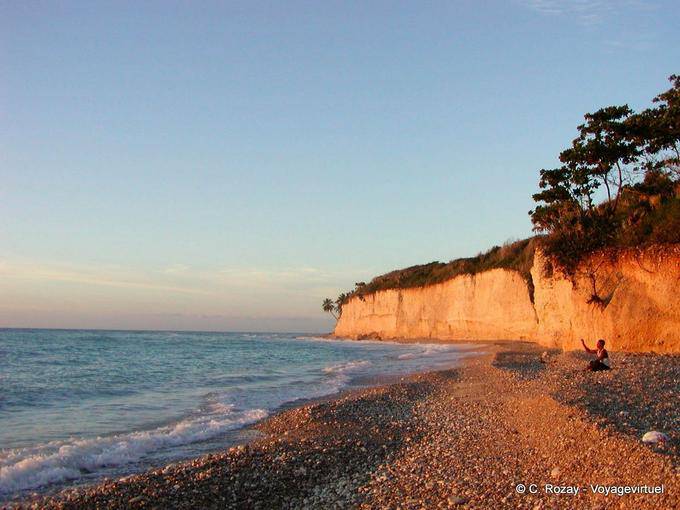 Cliffs and shingle beach on the coast of Barahona (Playa Azul), Dominican Rep.