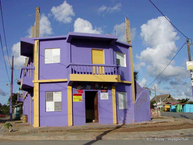 Boca de Yuma, the purple house, Dominican Rep.