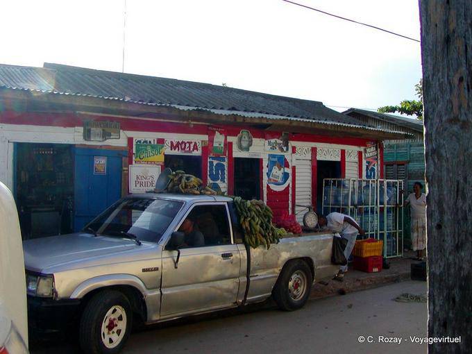 Pick up banana, Boca de Yuma, Dominican Rep.