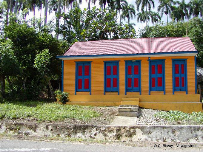 The check hatchback, original colors, Dominican Rep.