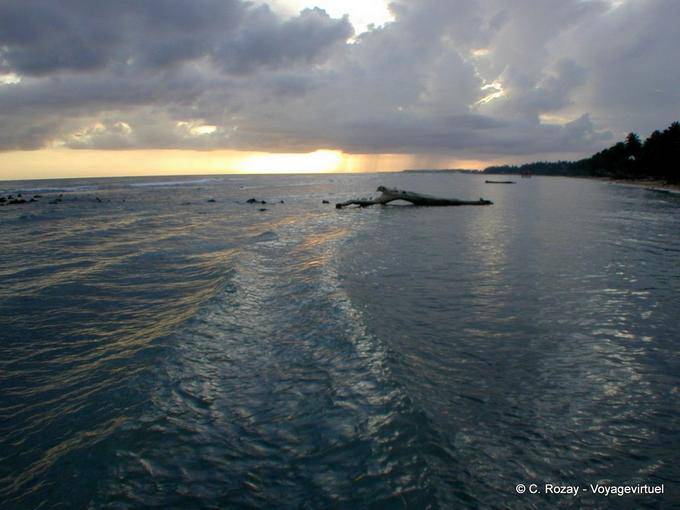 Atmosphere of the sea at sunset, Juan Dolio, Dominican Rep.