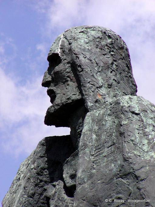 Head of the statue of Gonzalo Fernandez, Santo Domingo, Dominican Rep.