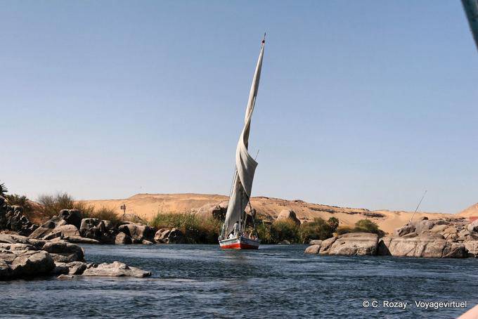 Change to idling a felucca between the protruding rocks, Aswan - Egypt