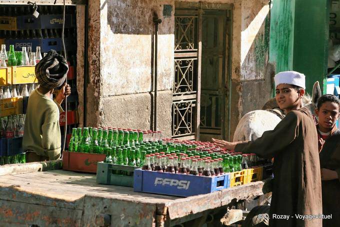 Small cans of soda dealer, Luxor - Egypt