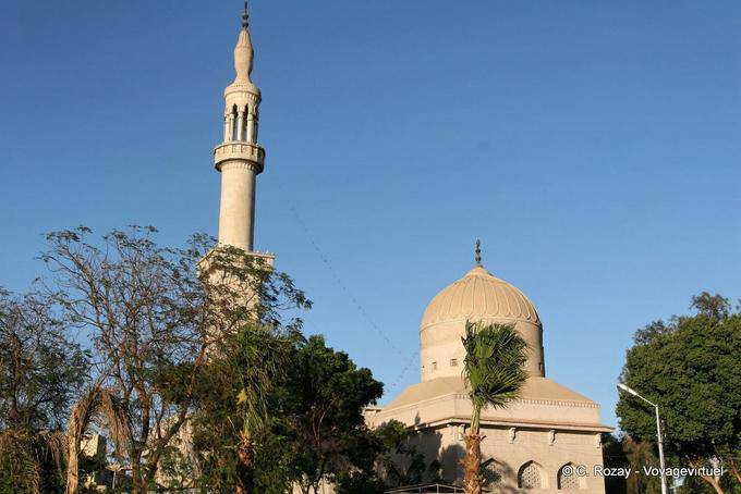 Mosque, minaret and dome, near the Nile Corniche, Luxor - Egypt