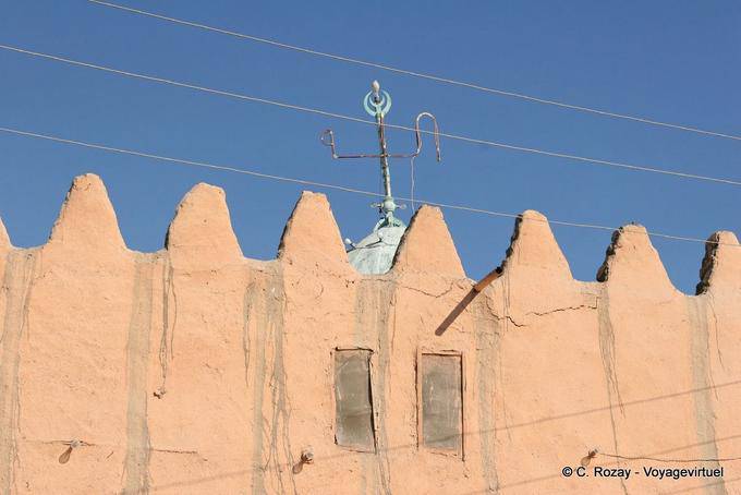 Aliasing of an ancient wall Qurna - Egypt