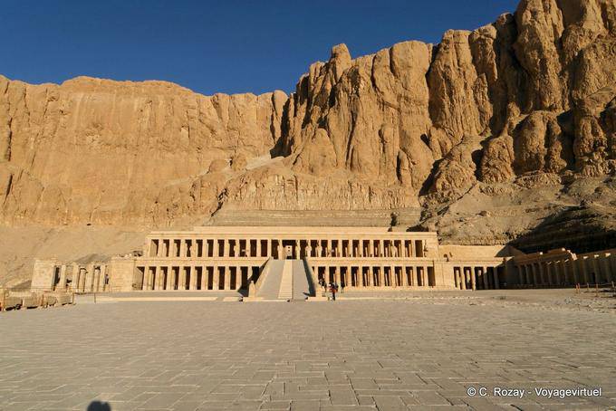 Porticos seen from the second courtyard, Hatshepsut Temple, circus Deir el-Bahari - Egypt