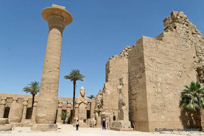 Ethiopian pharaoh Taharqa column of the temple of Karnak - Egypt