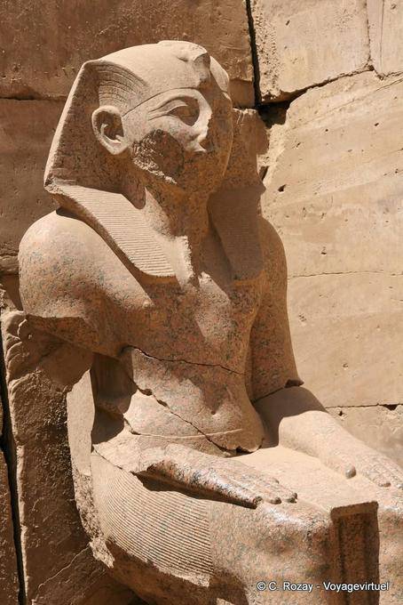 Thutmose III sat in a corner, Karnak - Egypt