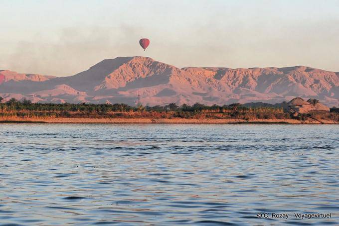 Hot air balloon at sunrise, Luxor - Egypt