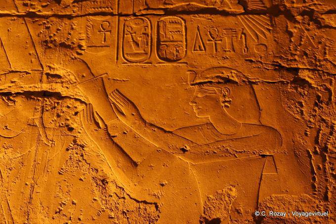 Pharaonic offering relief, Luxor Temple - Egypt