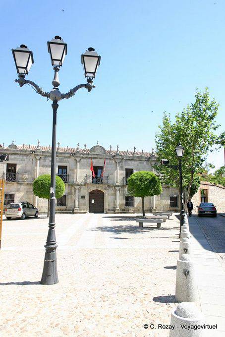 Square paved with pebbles, Ávila - Spain