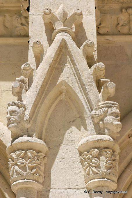 Carving amount Cloister, Burgos Cathedral - Spain