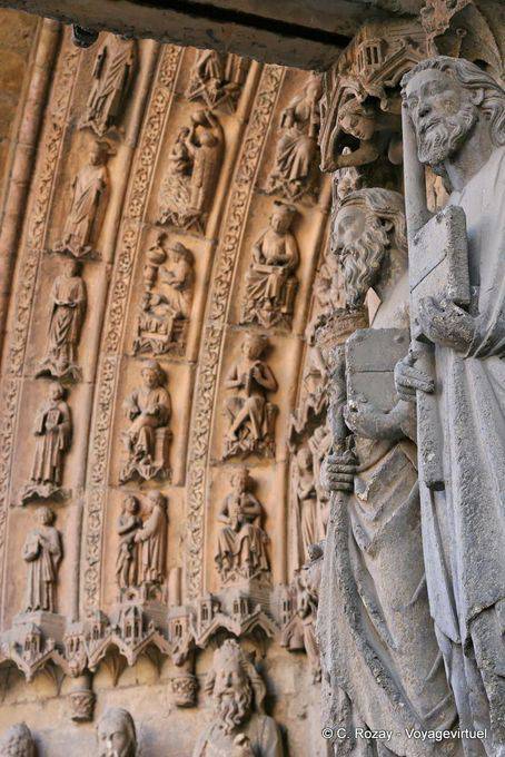 Statues of saints evangelists, central portal, León Cathedral - Spain