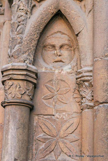 Builder of humor, León Cathedral - Spain