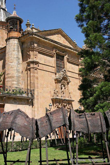 Salamanca, mixing genres, Major Colegio de San Bartolome, Plaza Anaya - Spain