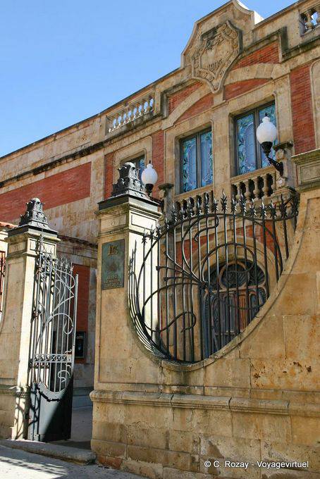 Gates of the Casa Lis, Calle Gibraltar, Salamanca - Spain