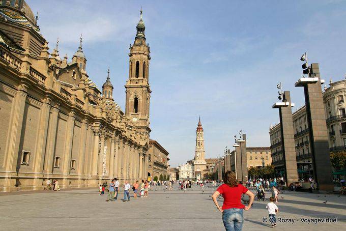 Zaragoza, panoramic Plaza del Pilar - Spain