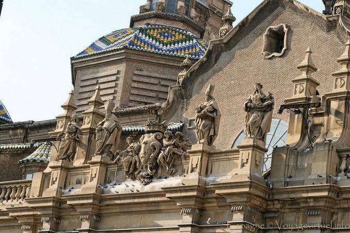 Sculpture of the main entrance, Basilica del Pilar Zaragoza - Spain