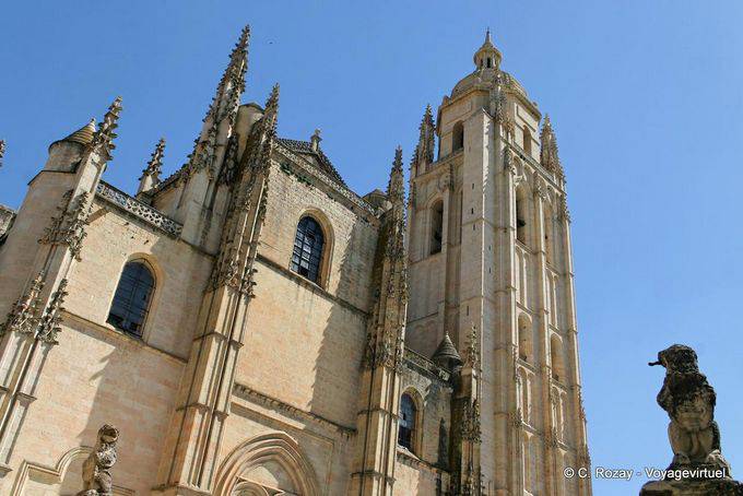 Cathedral view from the Calle Doctor Castelo, Segovia - Spain