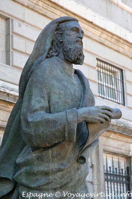 Madrid cathedral statue (Santa María la Real de la Almudena) - Spain