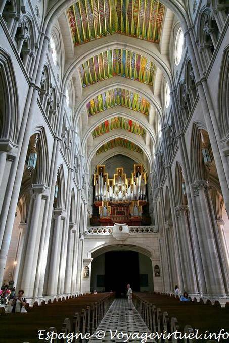 Madrid cathedral overlooking the nave (S. Maria de la Almudena) - Spain