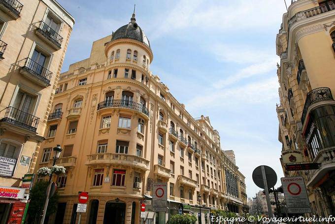 Angle Travesia Arenal, Calle Mayor, Madrid - Spain