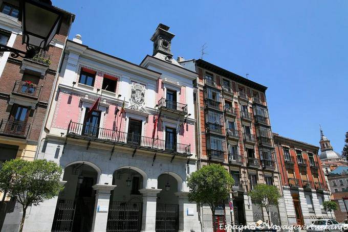 Building 8 carretera San Francisco, Madrid - Spain
