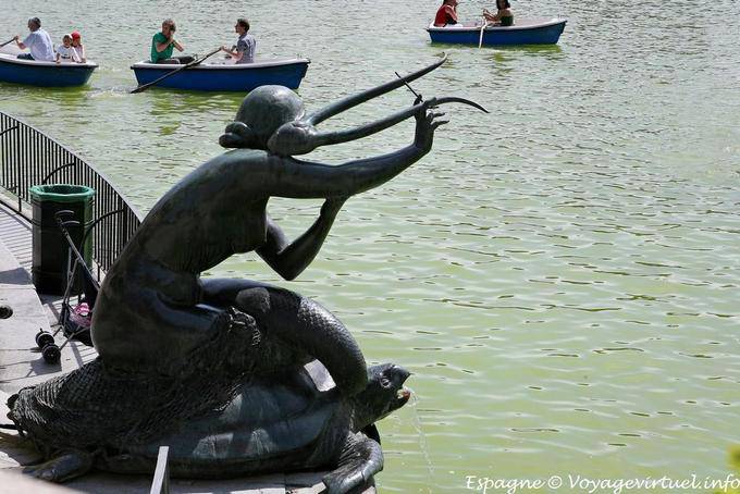 Madrid, Parque del Buen Retiro, a musician on a turtle - Spain