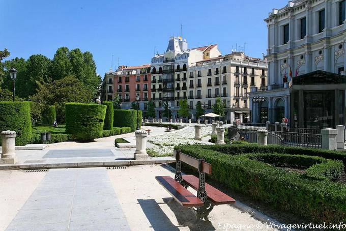 Madrid, Plaza de Oriente, calm and voluptuousness Luxury - Spain