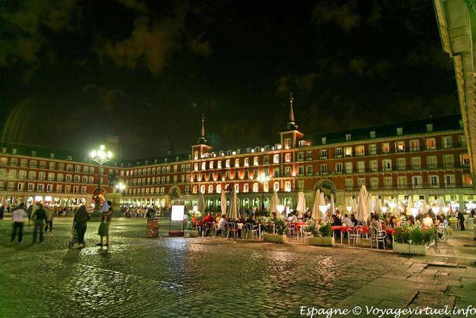 Madrid, Plaza Mayor, night terrace - Spain