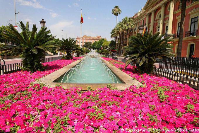 Murcia, garden in front of the Casa Consistorial - Spain