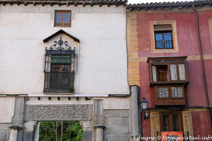 Toledo, contrasting facades - Spain