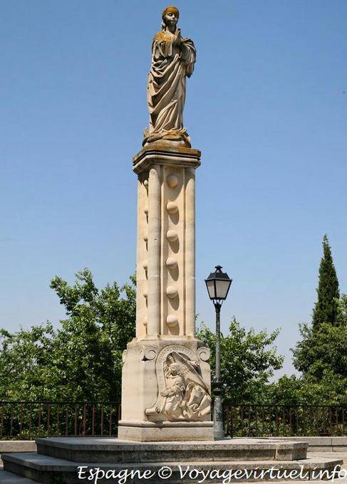 Blank column, Plaza San Juan de los Reyes, Toledo Juderia - Spain
