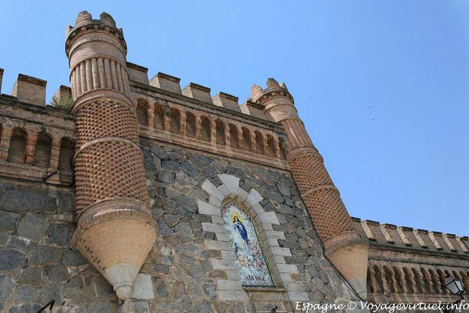 Toledo, turrets Bisagra - Spain