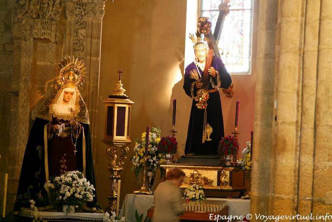 Úbeda, devotion in the San Pablo Church - Spain