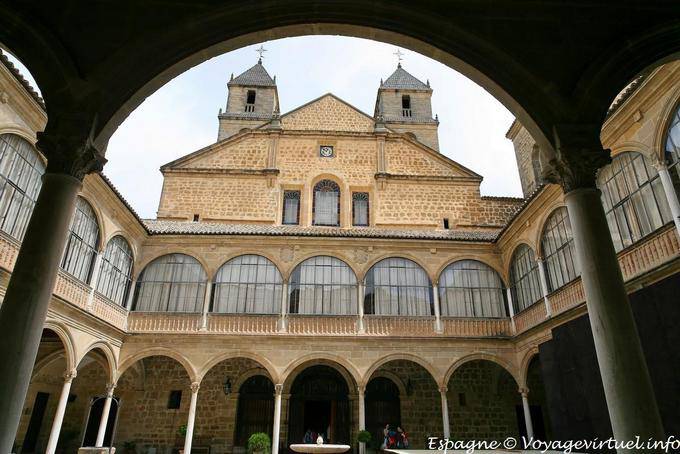 Úbeda, Patio del Hospital de Santiago - Spain