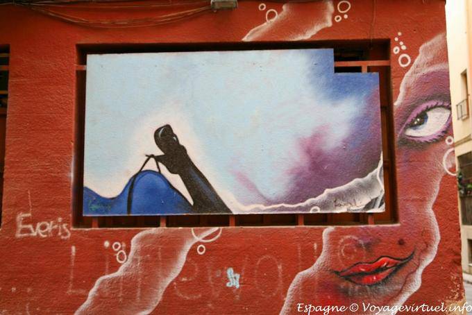 Valencia, painting walls - Spain