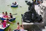 Madrid, Parque del Buen Retiro, girls games, Spain.