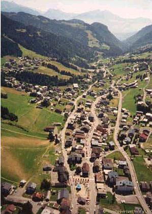 Vue en parapente, les Gets Alps