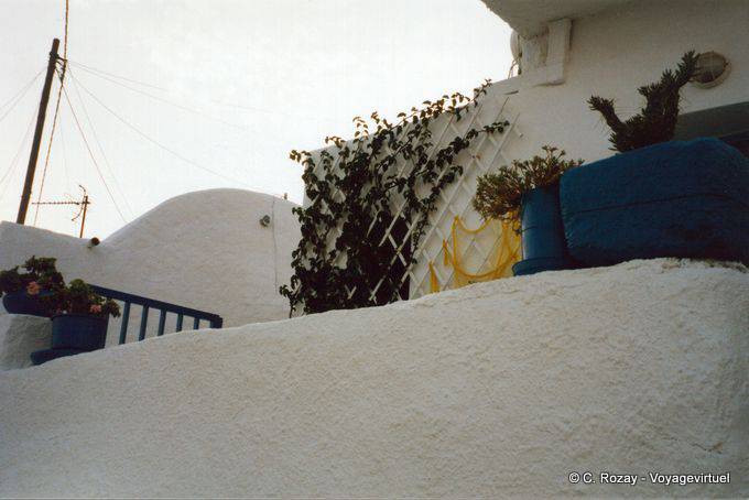 Whisper in the upper village, Chora, Anafi Island - Greece