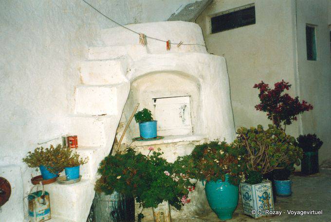 Around the old well, Anafi - Greece