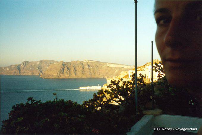 Santorini ferry departing - Greece