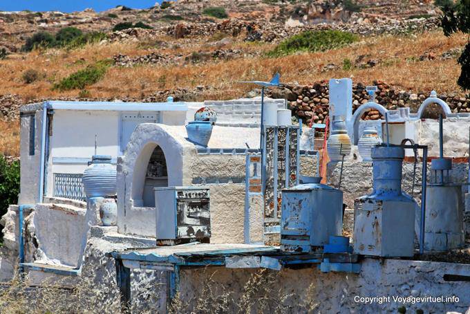 Kimolos, bizarre home - Greece