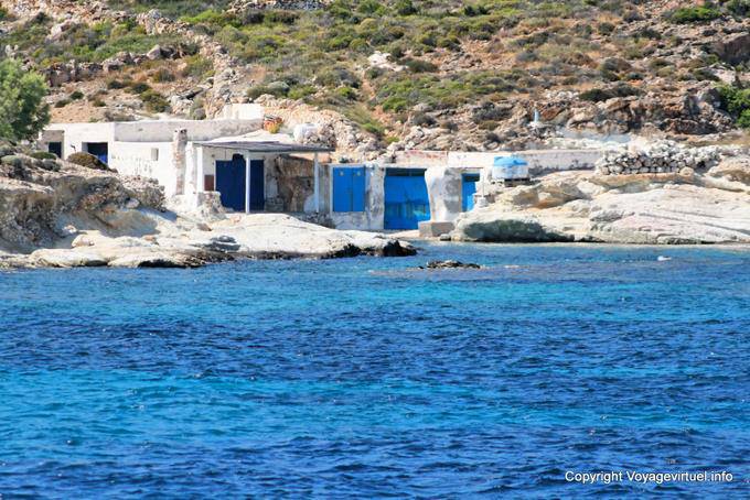 Kimolos, mini harbor refuge - Greece